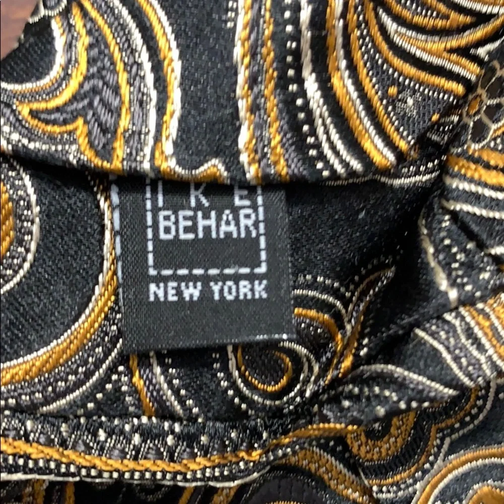 Ike Behar paisley 100% silk tie made in USA